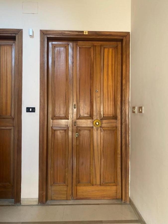 Bright And Large Apartment Via Montegrappa Livorno Eksteriør billede